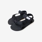 leuca-black-white